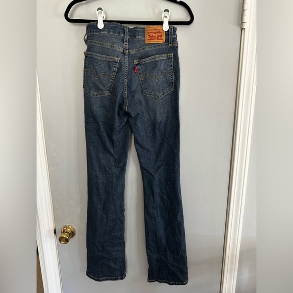 Levi Size 26 High Rise Bootcut Jeans - Picture 4 of 4